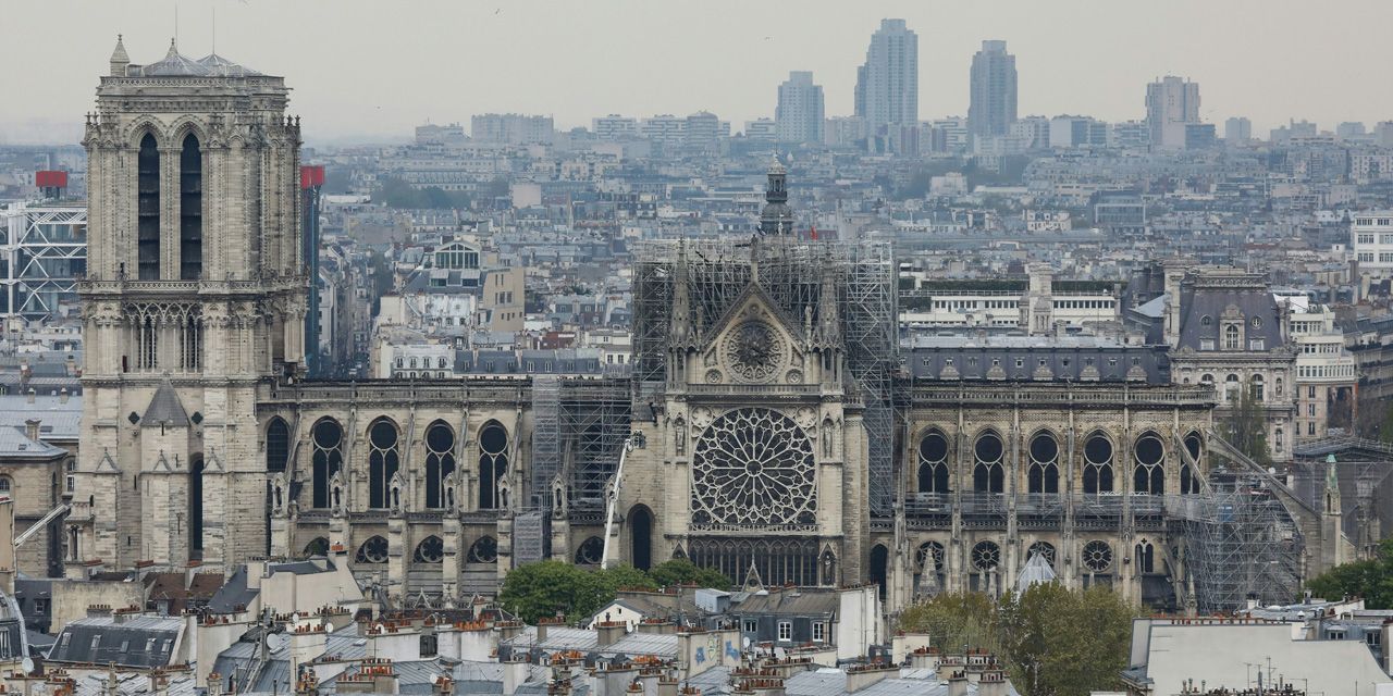 Notre-Dame de Paris : une cathédrale "éphémère" en bois ...