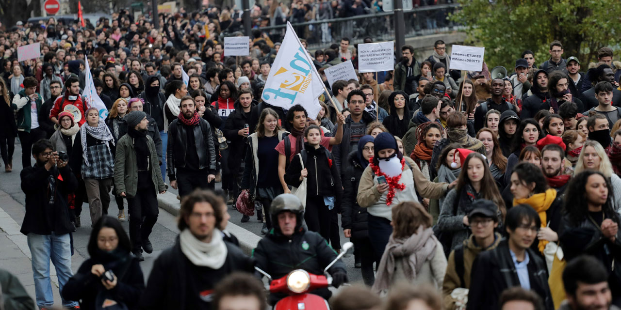 Paris : manifestation contre la hausse des frais universitaires pour ...