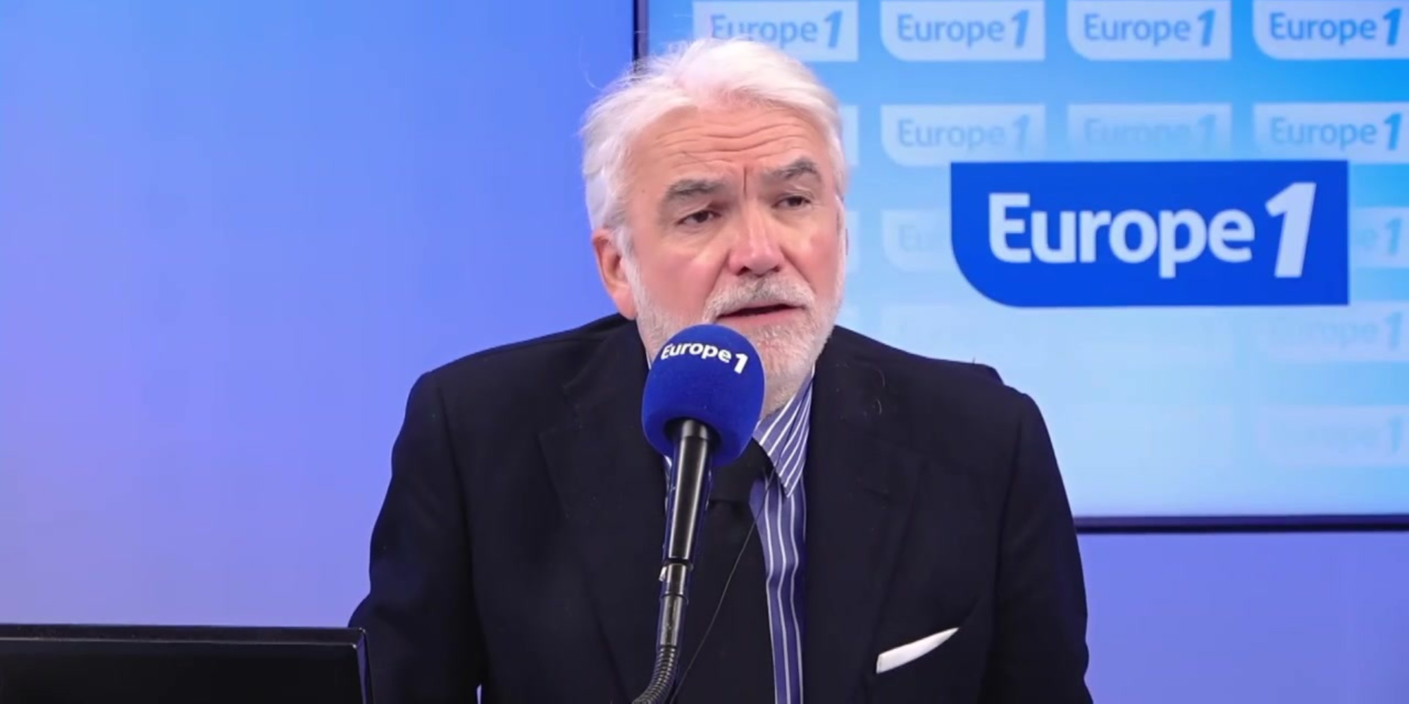 Pascal Praud et vous - Élection de Trump, tifo «Free Palestine» du PSG, Michel Denisot... Les...