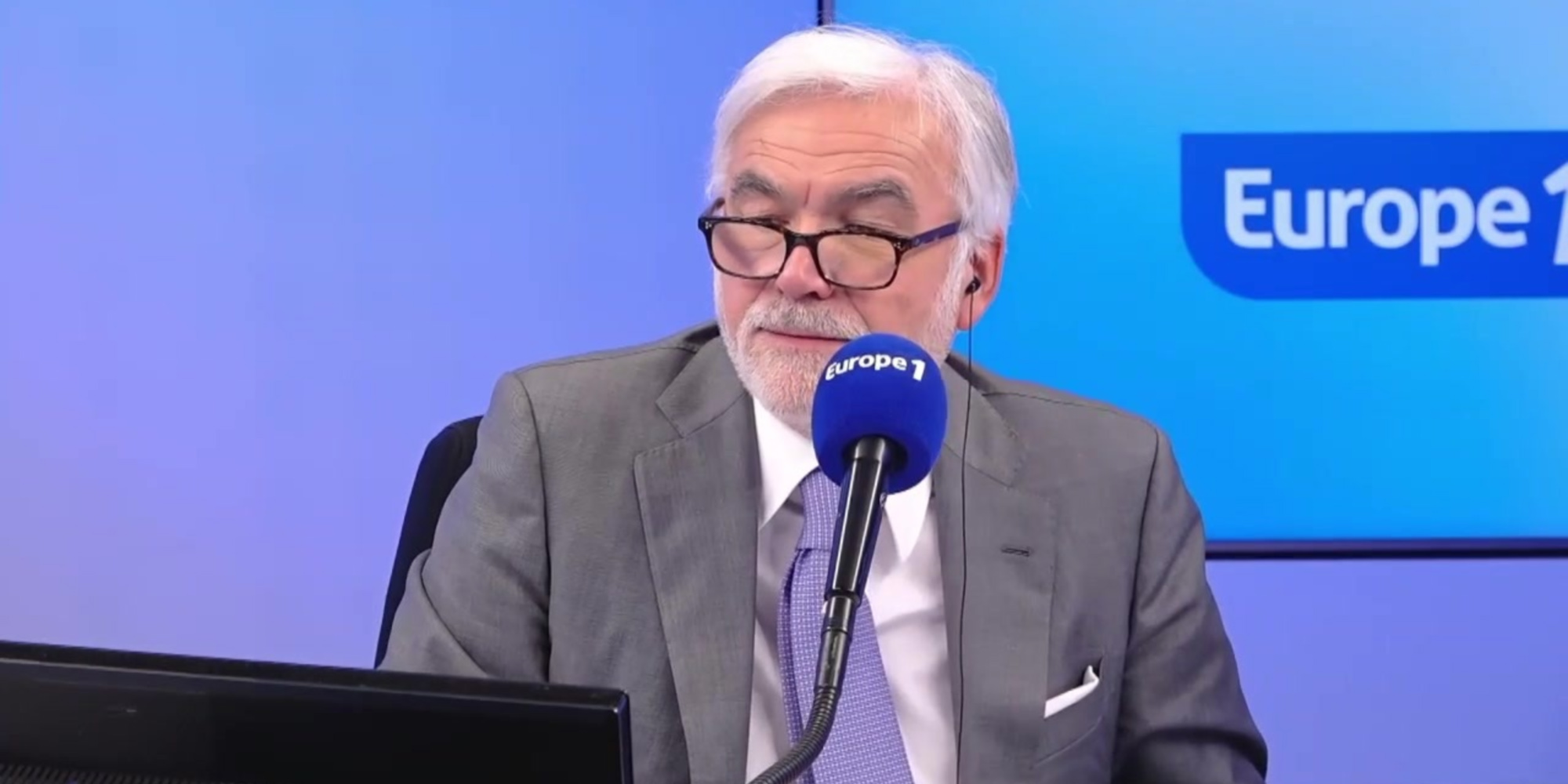 Pascal Praud et vous – Fillette frappée en classe à Paris : la maîtresse «soulagée d’avoir pu livrer sa version», affirme son avocat Pascal Praud et vous – Fillette frappée en classe à Paris : la maîtresse «soulagée d’avoir pu livrer sa version», affirme son avocat