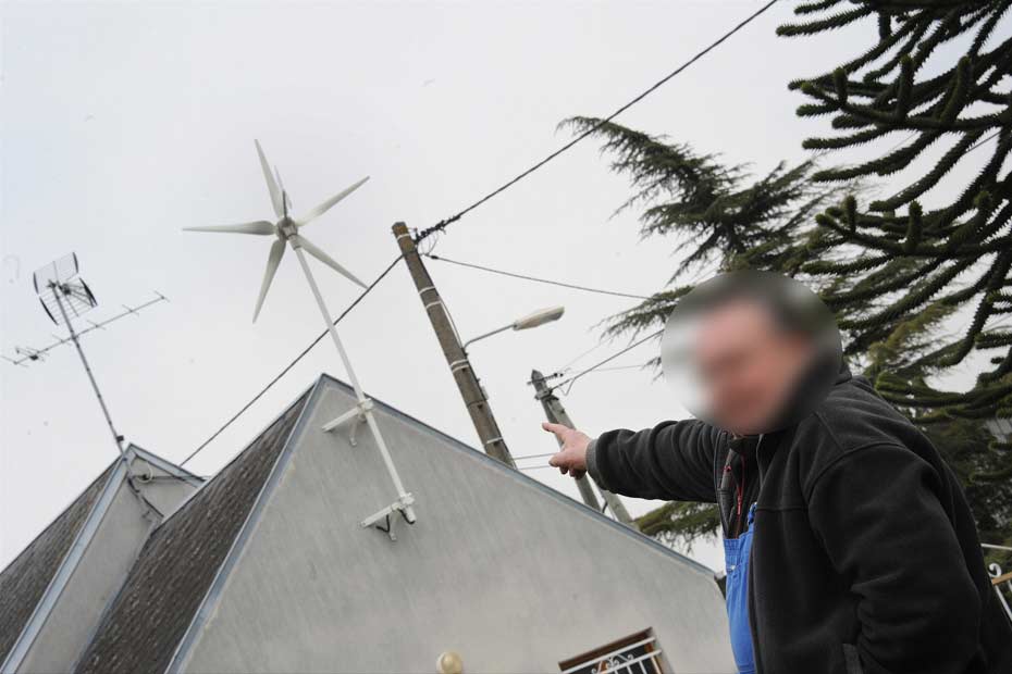 petites éoliennes sur le toit