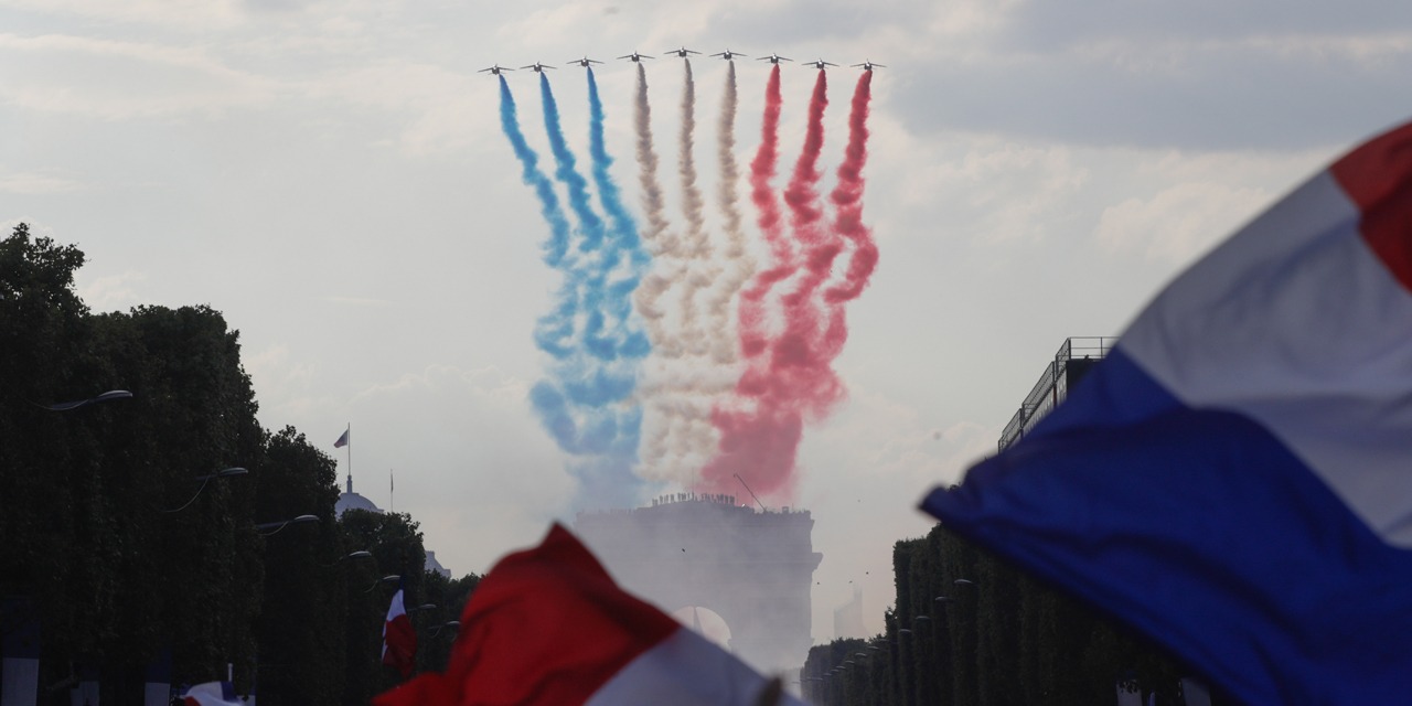Pour La Patrouille De France Le Defile Du 14 Juillet C Est Le