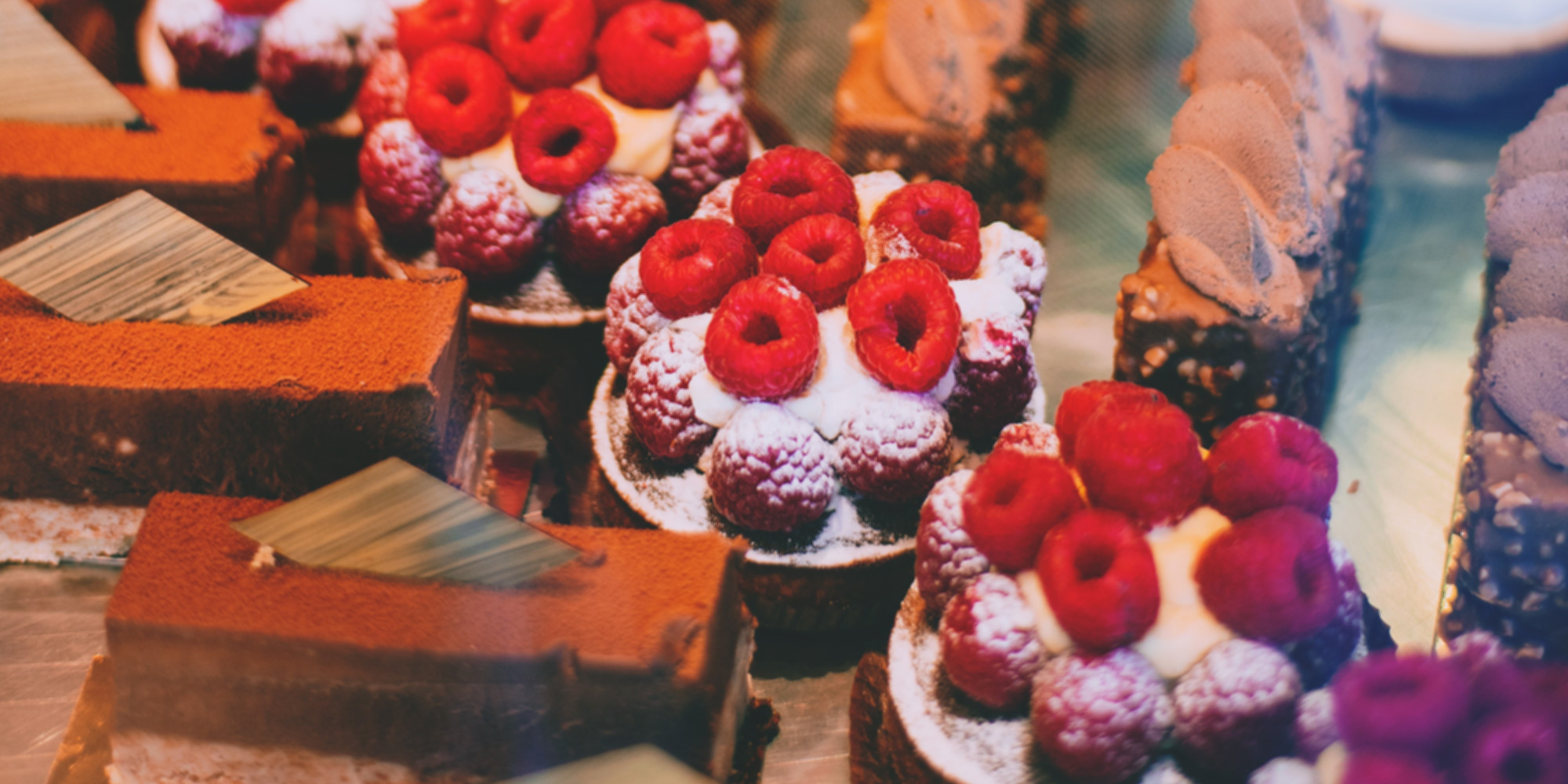 Et Si Vous Visitiez Les Patisseries De Paris Avec Un Guide Touristique Et Si Vous Visitiez Les Patisseries De Paris Avec Un Guide Touristique