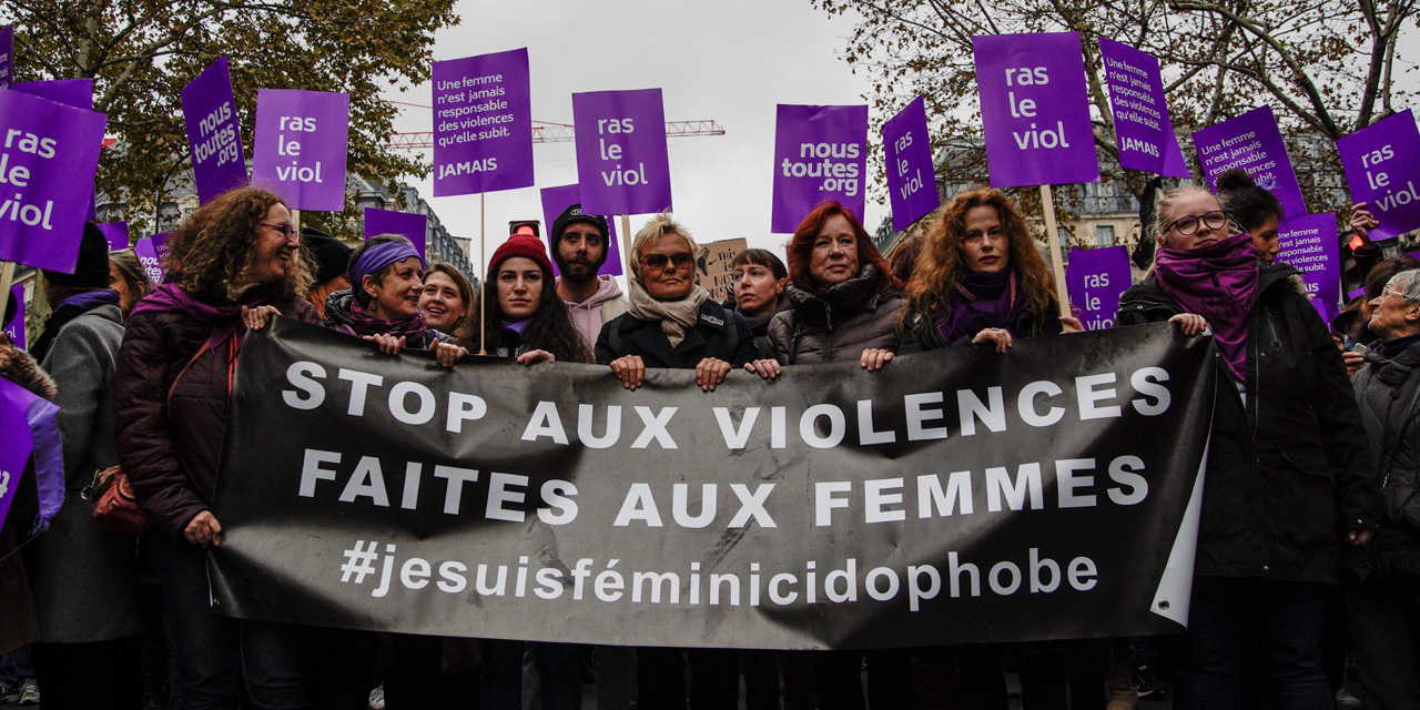 ras-le-viol-les-f-ministes-en-nombre-dans-la-rue-contre-les