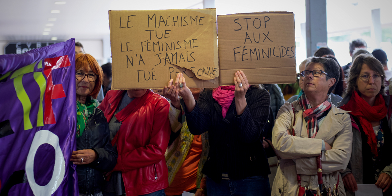 rassemblement a poitiers en memoire de sarah tuee par son ex compagnon
