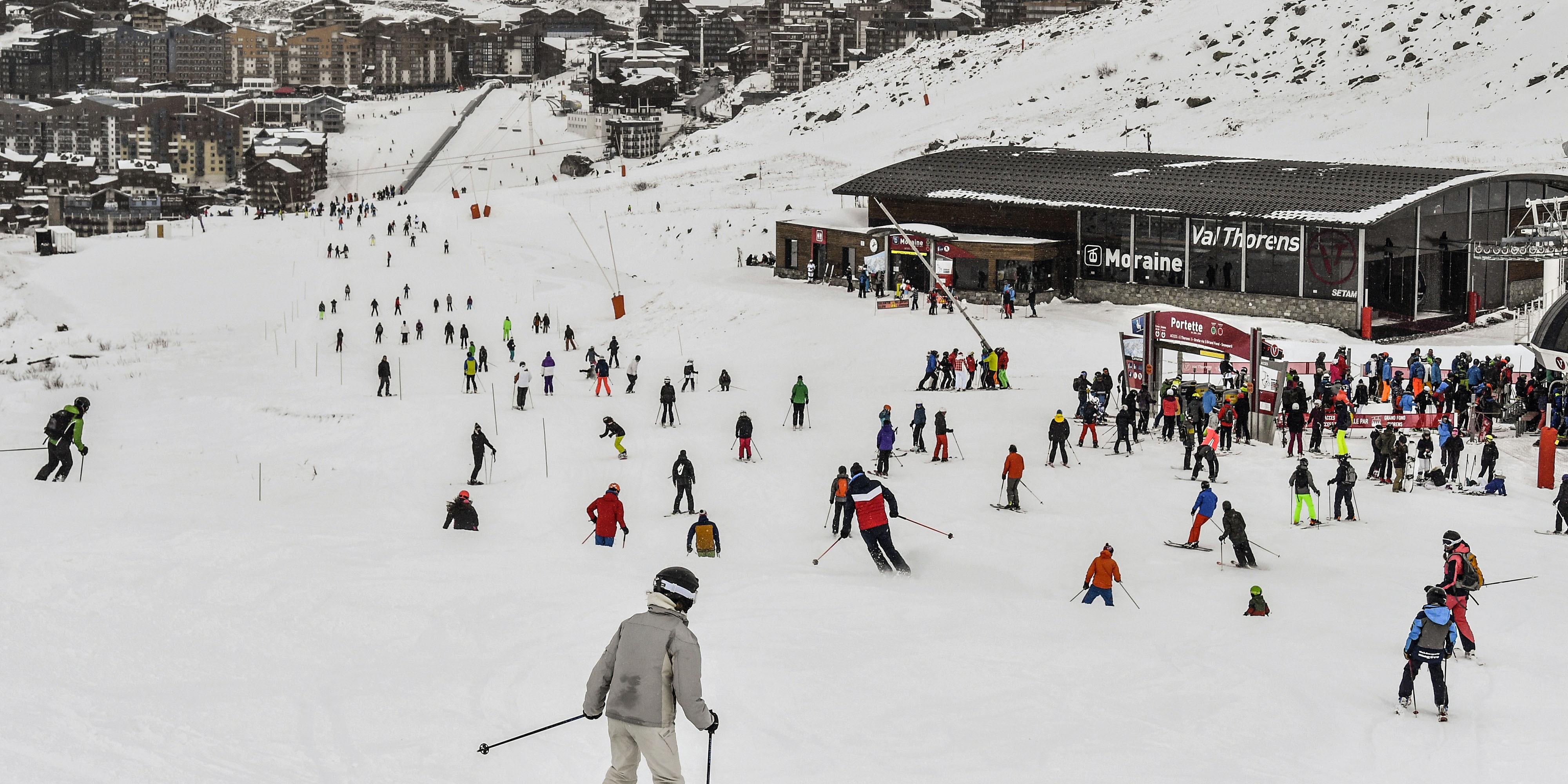 Remontées mécaniques fermées : "Macron est en train de sacrifier la montagne française" - InBefore