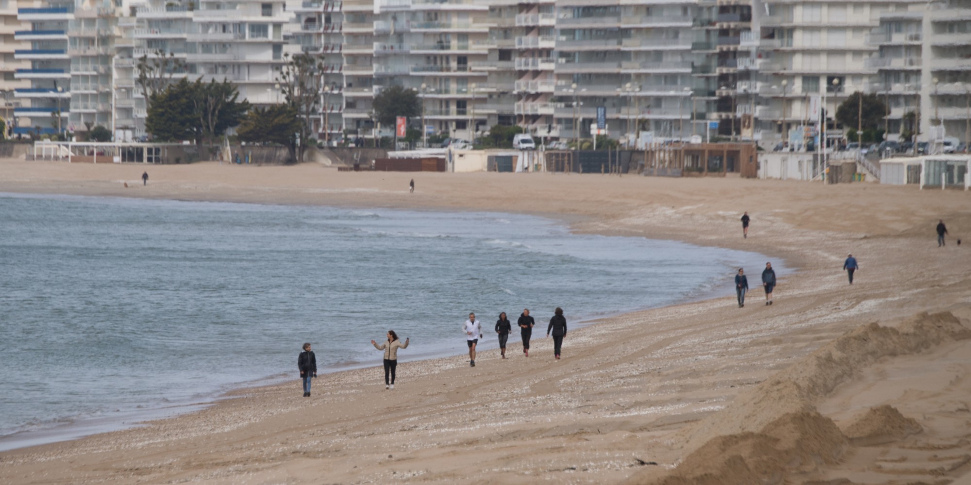 Reouverture De La Plage A La Baule C Est Chouette De Sentir A Nouveau Le Sable Sous Les Pieds Reouverture De La Plage A La Baule C Est Chouette De Sentir A Nouveau Le Sable Sous Les Pieds