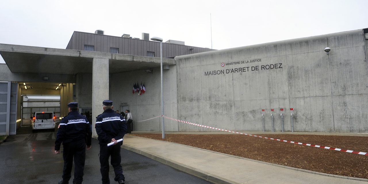 Rodez Une Elue Municipale Fn Interpellee Apres La Decouverte De Drogue En Prison