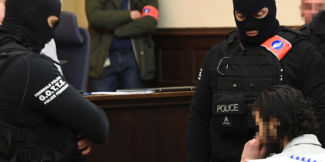 Salah Abdeslam Extrait De Sa Cellule Et Hospitalise Pour Une Crise D Appendicite