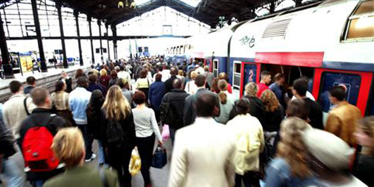 SNCF le trafic interrompu en gare de Paris SaintLazare