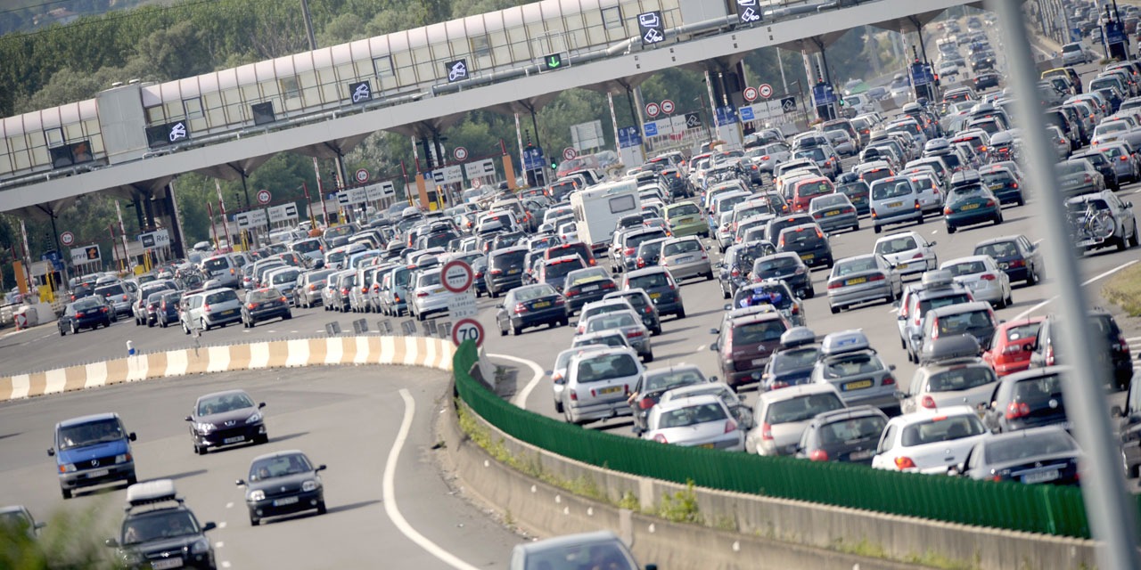 Vacances : des routes, gares et aéroports surchargés ce week-end - Vimarsana News