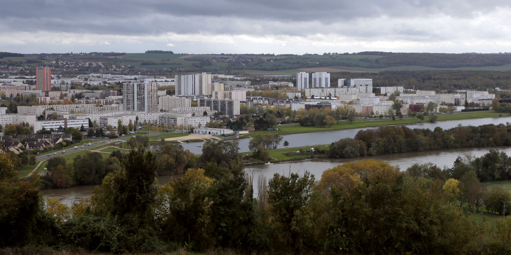 Urban Violence A Police Officer Can Die Warns A Young Man From Mantes La Jolie Teller Report