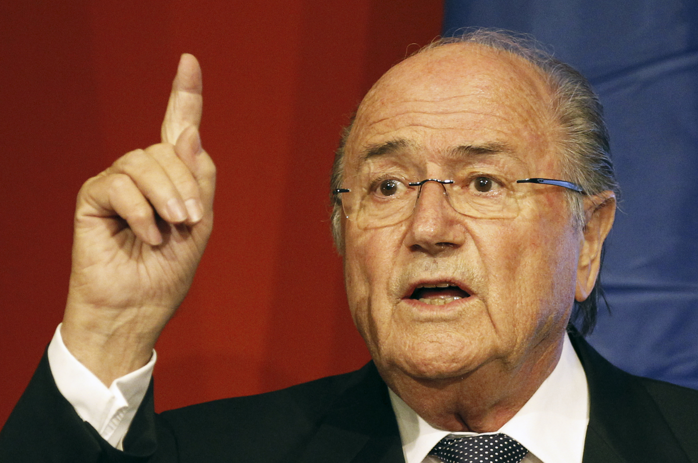 Blatter, mauvaise blague sur les gays