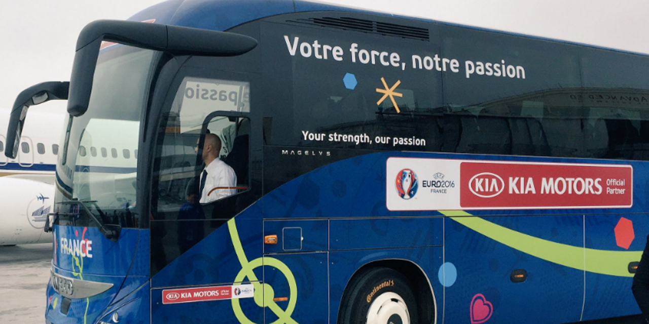 Euro 16 Les Bleus En Route Vers Le Stade De France Euro 16 Les Bleus En Route Vers Le Stade De France