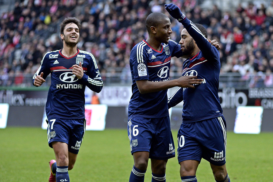 Foot-Ligue 1 : Lyon s'impose à Reims