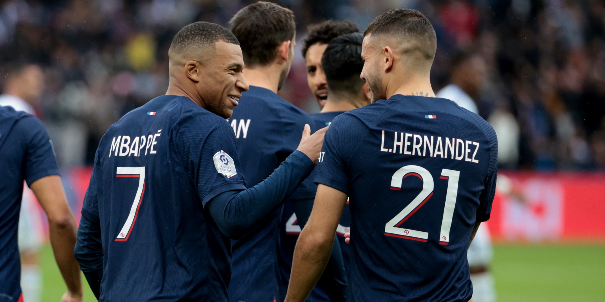 Football : le PSG et Toulouse s'affrontent pour le trophée des champions