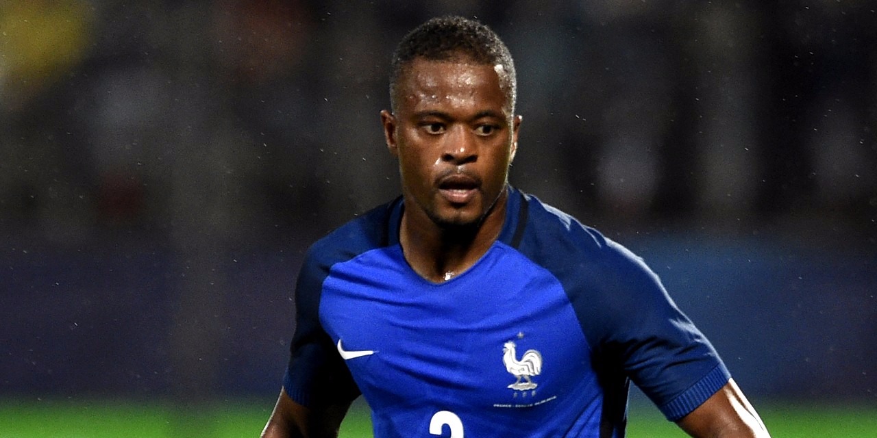 Football Patrice Evra Se Voit Peut Etre Jouer Le Mondial 2018 Avec L Equipe De France