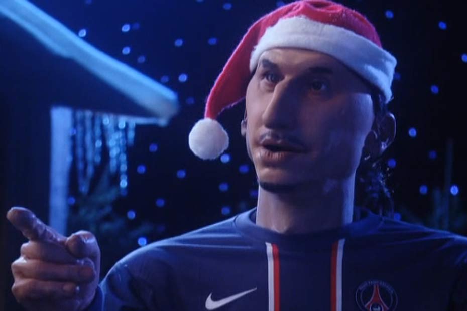 Ibrahimovic, l'assistant du Père Noël (vidéo)