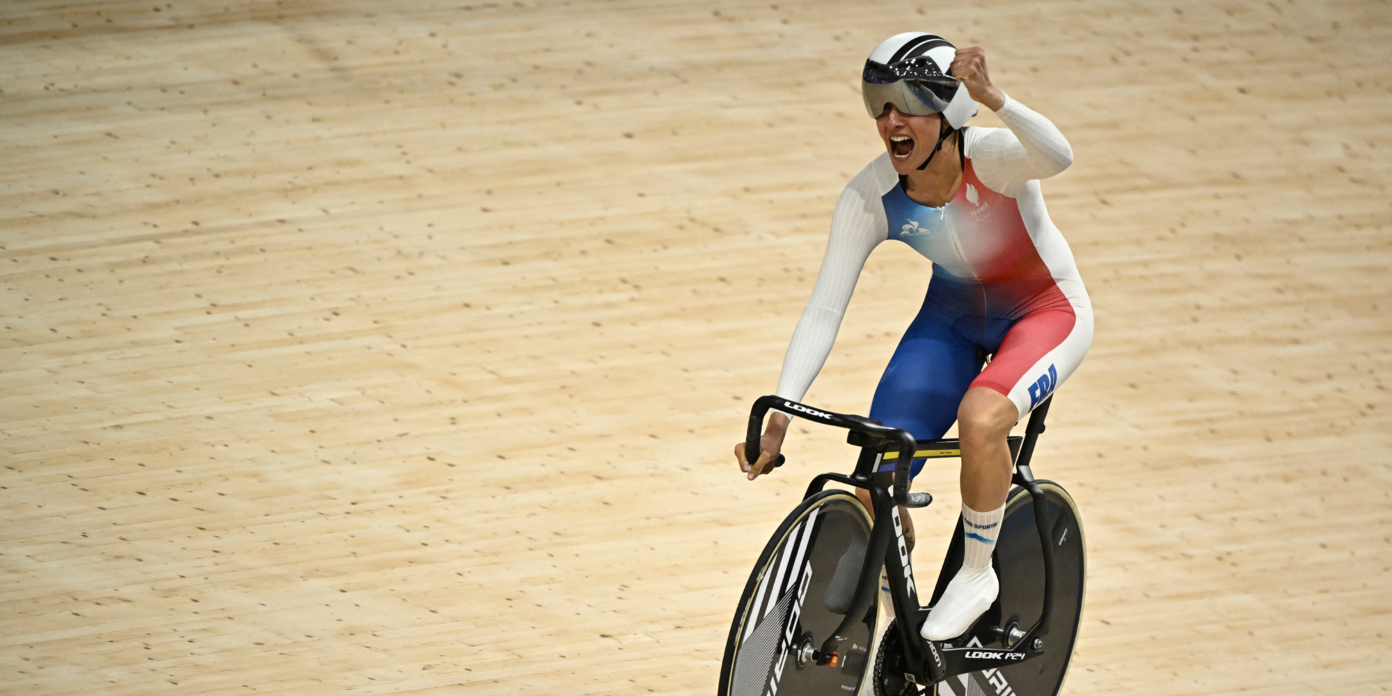 Jeux paralympiques la para cycliste Marie Patouillet en argent premiere medaille francaise