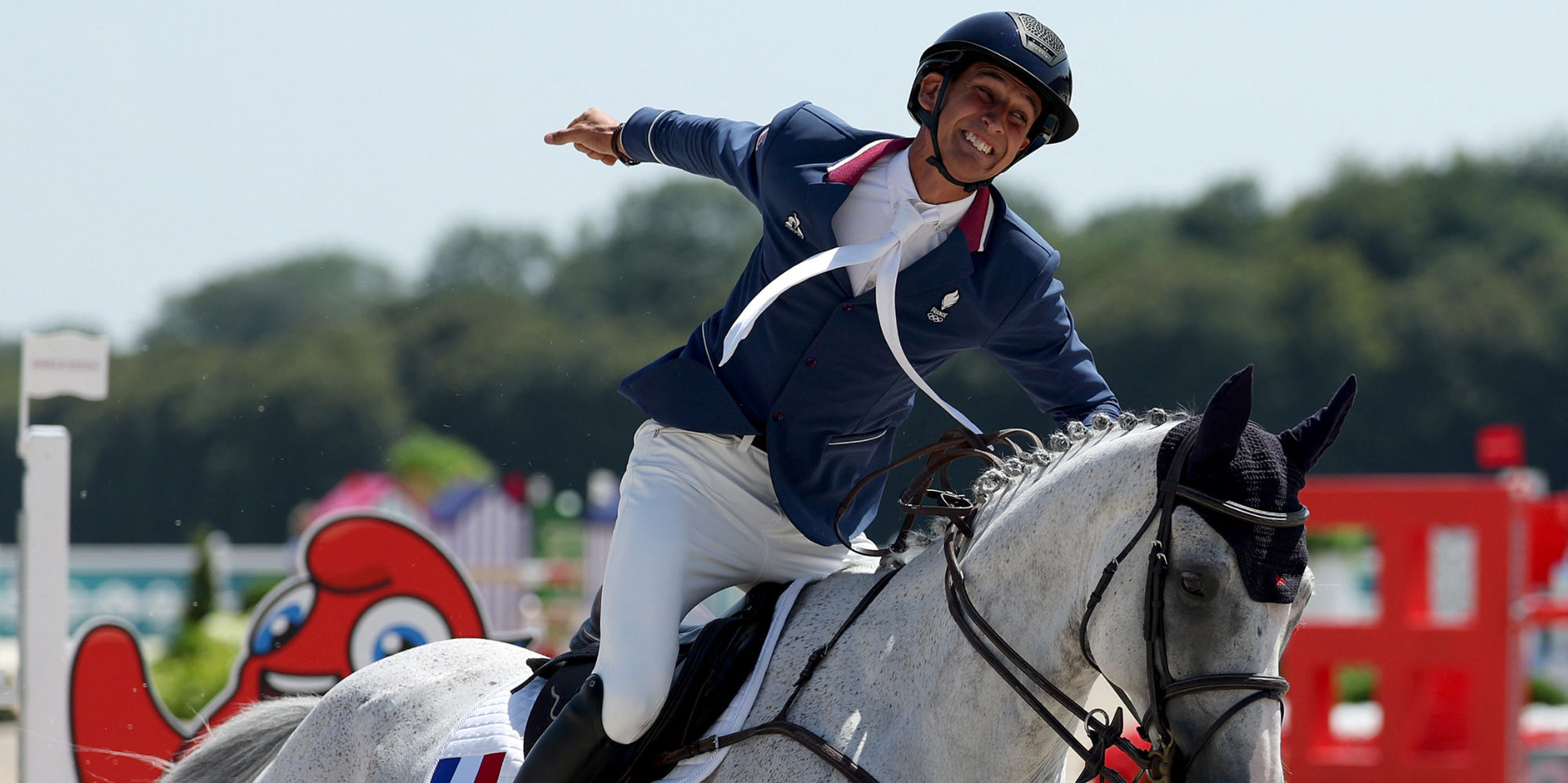 JO Paris 2024 : les cavaliers fran&ccedil;ais d&eacute;crochent l'argent au concours complet d'&eacute;quitation