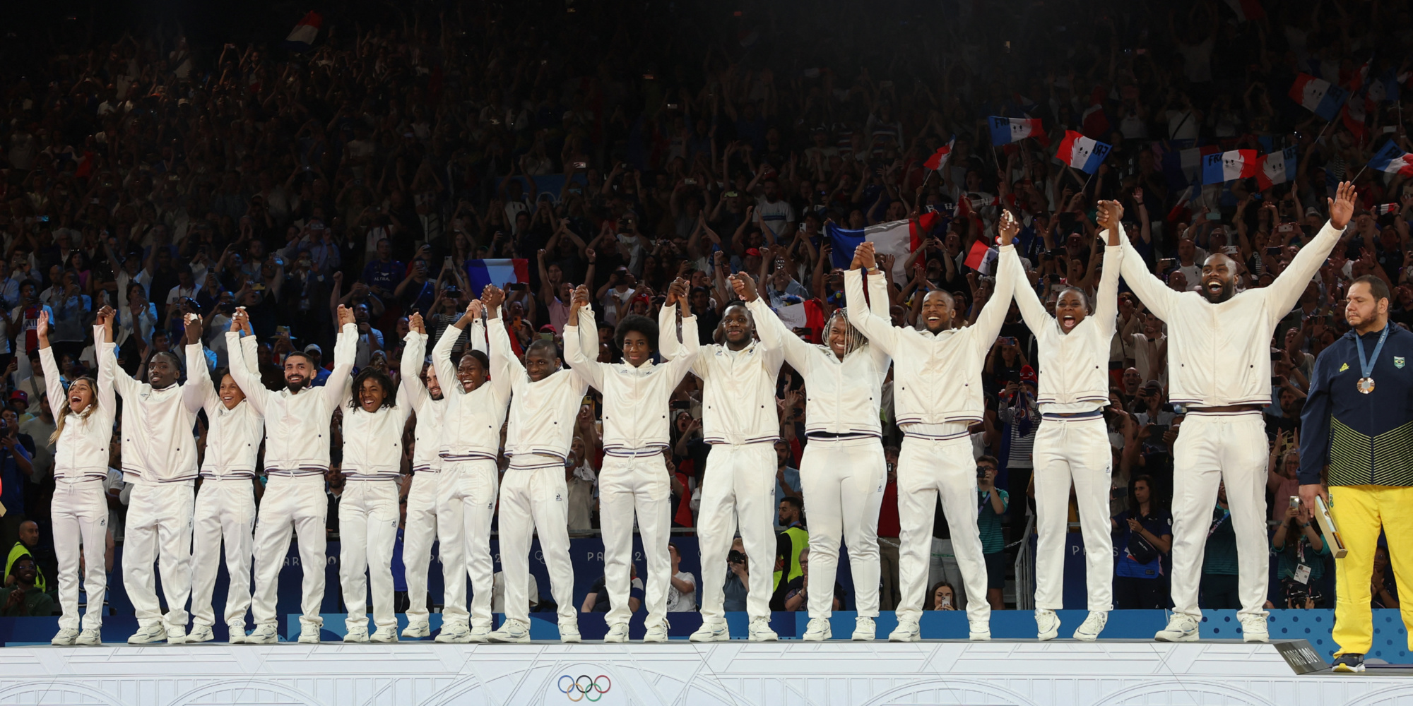 Riner offre à la France le titre olympique par équipes Riner offre à la France le titre olympique par équipes