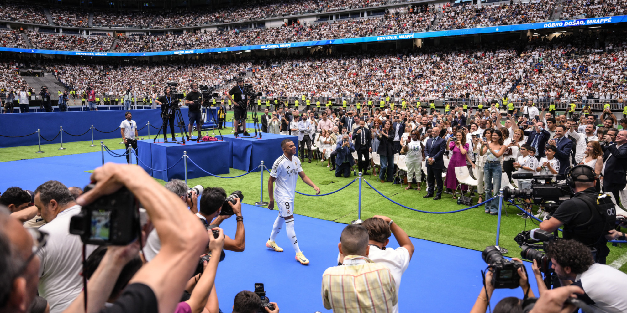 à Madrid, la présentation en grande pompe de Kylian Mbappé, nouvelle star du Real