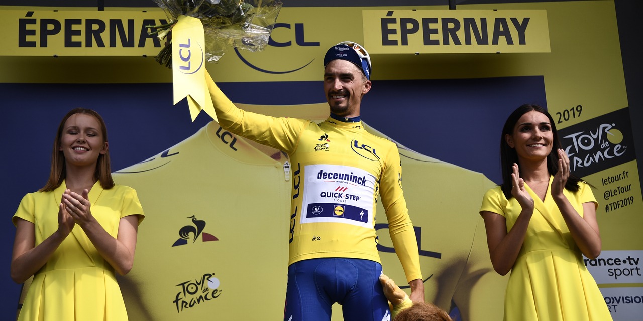 The Hostesses Of The Tour De France From Tradition To The Embodiment Of Sexism Teller Report