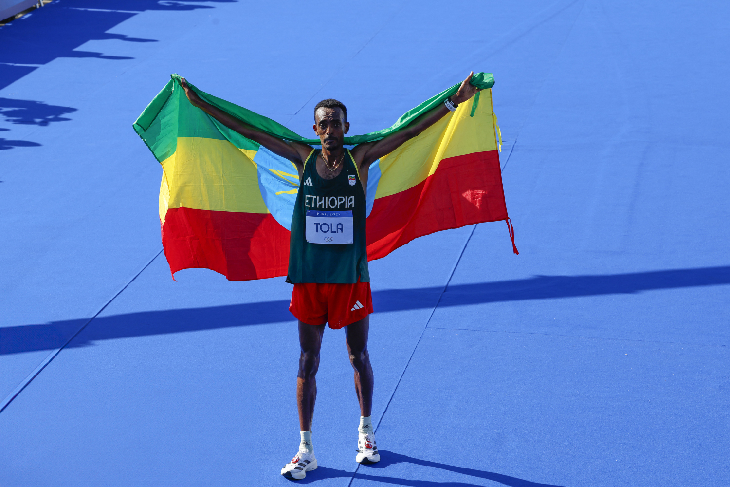 Tamirat Tola sacré pour l&rsquo;Ethiopie, Kipchoge abandonne ses espoirs de triplé