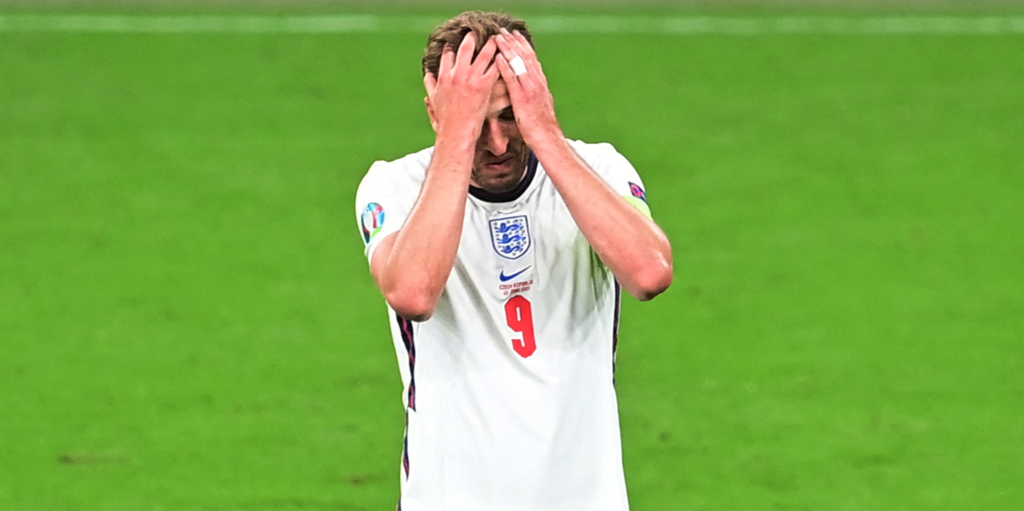 Toujours muet, le buteur anglais Harry Kane vit des débuts compliqués à