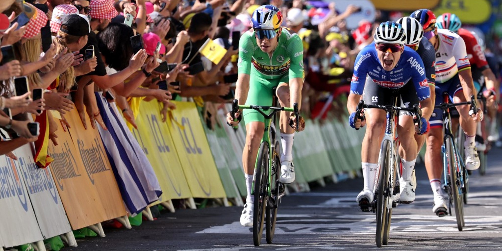 Tour de France Belgian Philipsen wins the 15th stage in the sprint