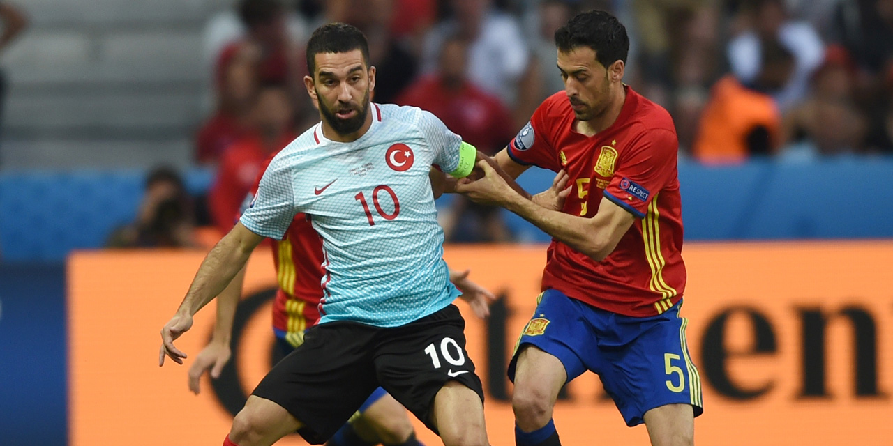 VIDEO - Euro 2016 : Arda Turan sifflé par ses propres ...
