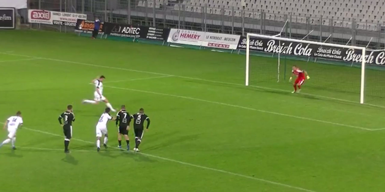 Téléchargement gratuit Images Video L Incroyable Penalty Arrete Par Le Gardien De Vannes dernière salutations