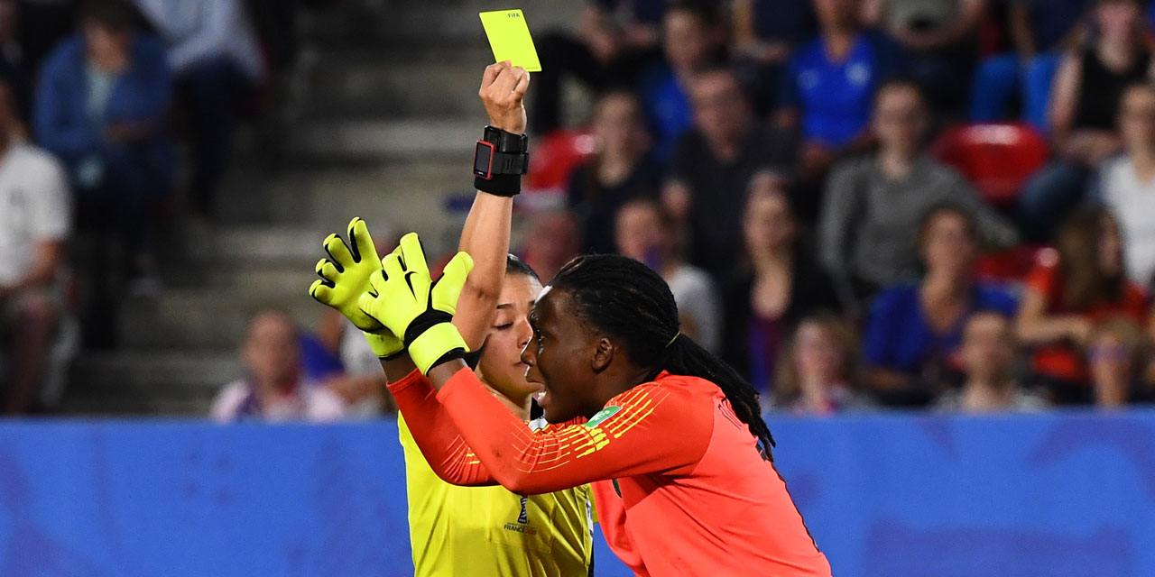 Avoir Images Video Nigeria France Un Penalty Tire Deux Fois Apres Recours A dernière salutations