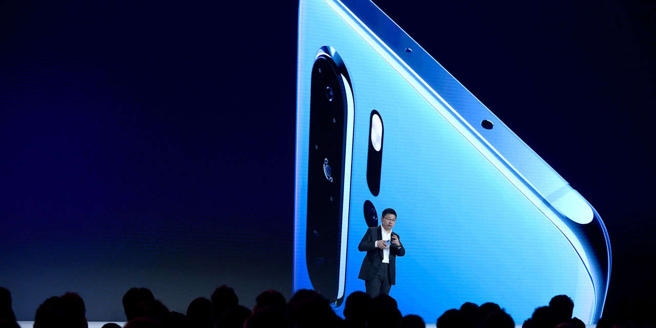 https www tellerreport com tech huawei launches new high end mobile and connected glasses sjx eqxuu4 html